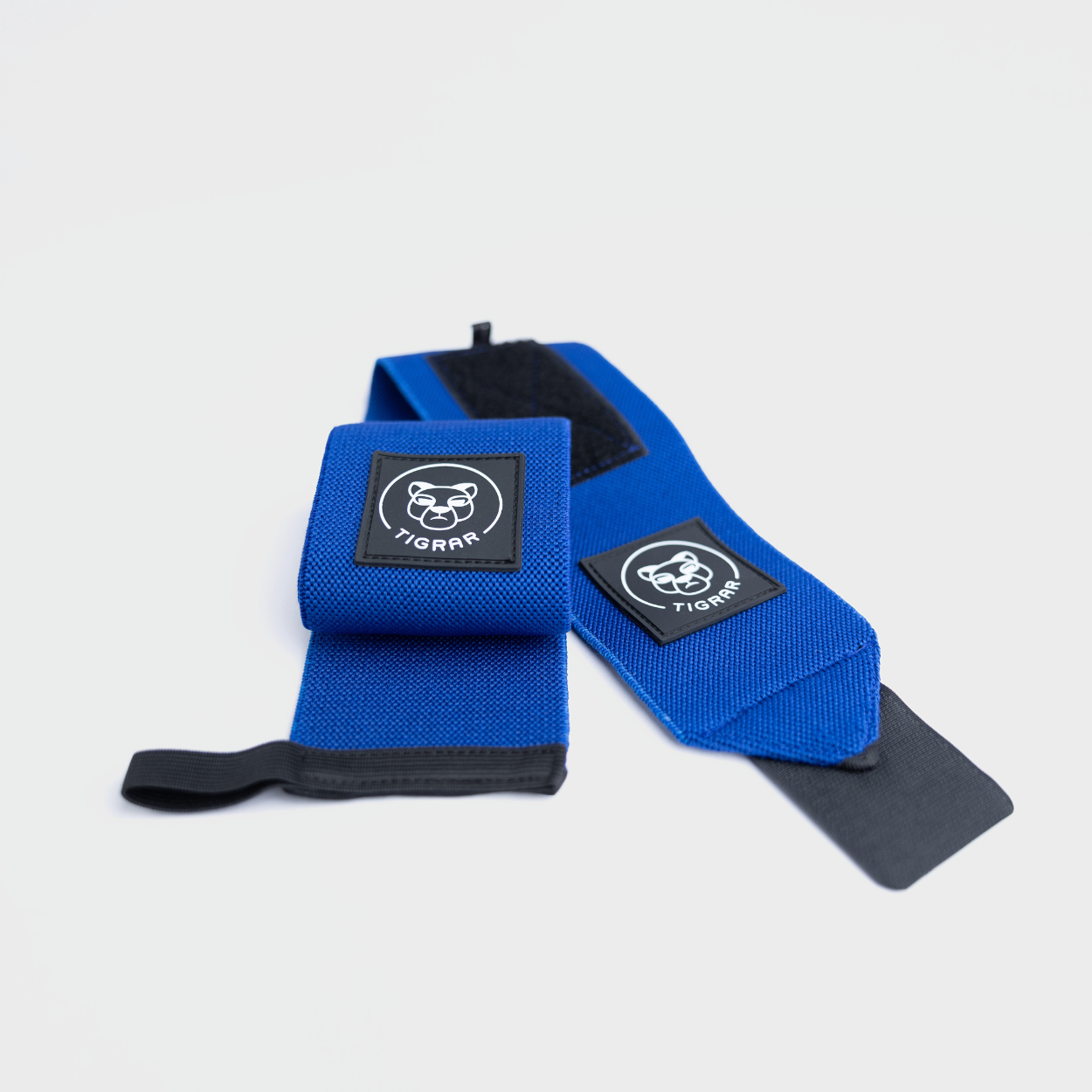 Blauwe nylon wrist wraps van Tigrar, ideaal voor gewichtheffers en bodybuilders
