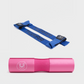 Blauwe Tigrar lifting straps met roze barbell pad, slijtvast en comfortabel voor intensieve training.