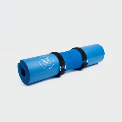 Blauwe Tigrar barbell pad kopen met klittenband, tegen grijze achtergrond